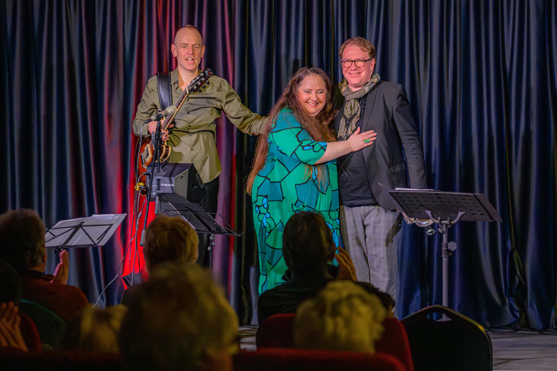 21. 02. 2026 - Das Trio Anne Czichowski, Matthias Anton und Michael Bucher im Guckloch Kino - Foto: Heinz Bunse