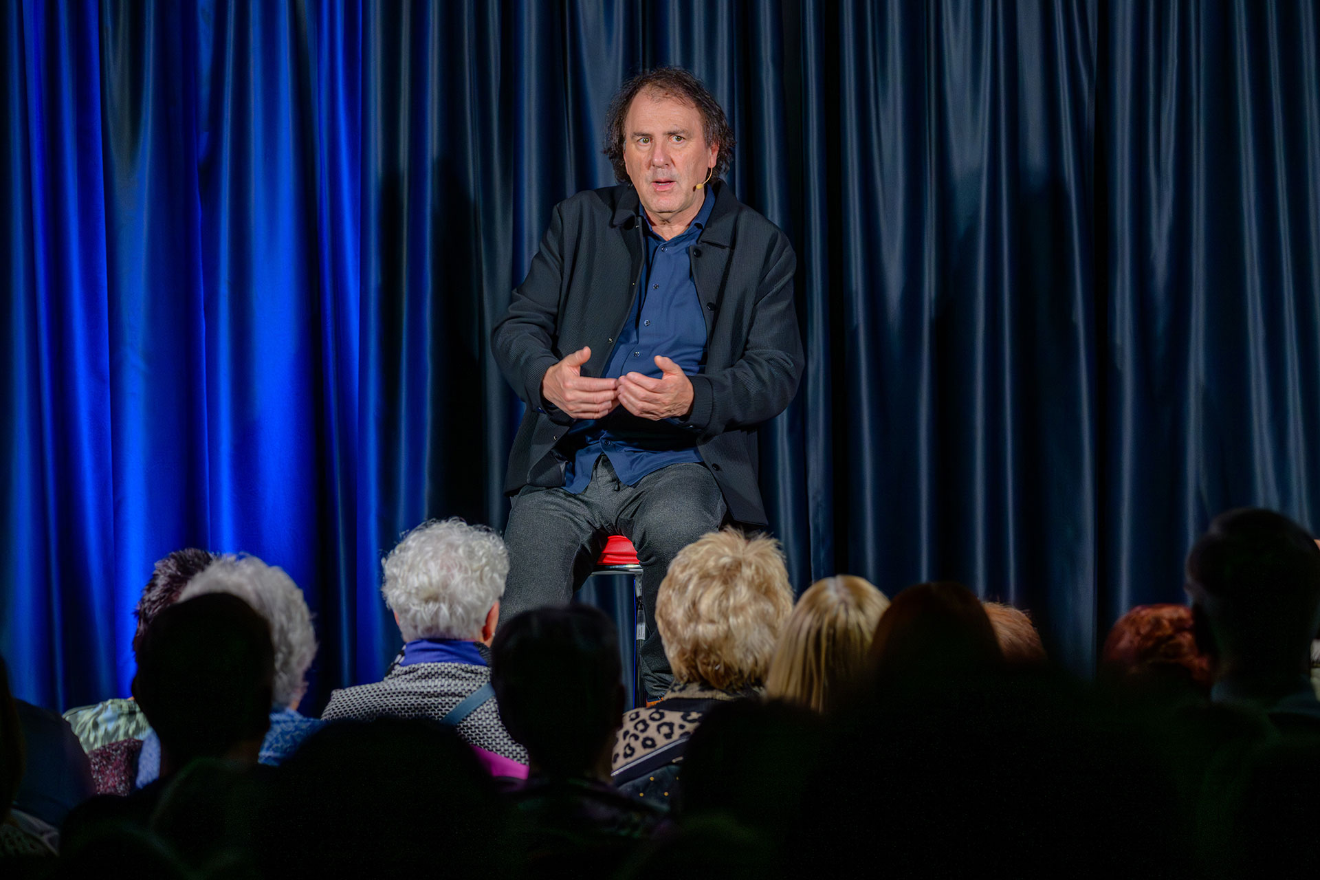 16.01.2026 Stefan Waghubinger mit «Versunkene Sätze (best-of)» im ausverkauften Guckloch Kino (c) Heinz Bunse